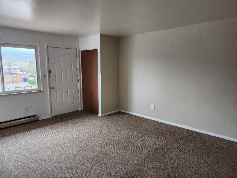 Building Photo - 4223 Forrest Hill Rd