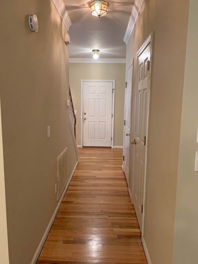 Building Photo - 8530 Guerro Ct