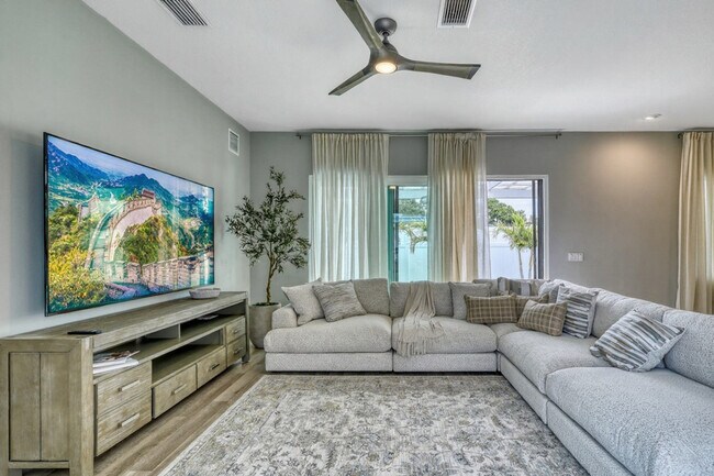 Building Photo - 1669 Colleen St