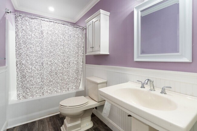 Building Photo - Charming 3 Bedroom, 2.5 Bath Home in Coventry