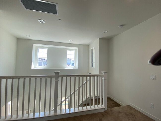 Building Photo - 27742 Heritage Ln