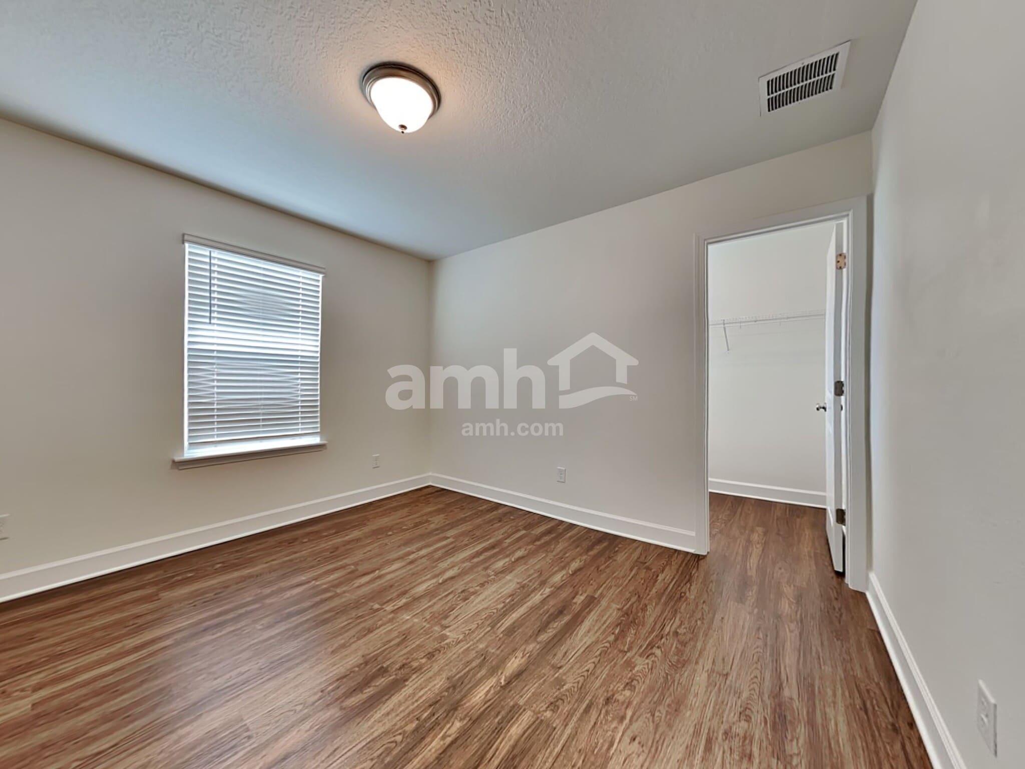 Building Photo - 467 Sandstone Dr