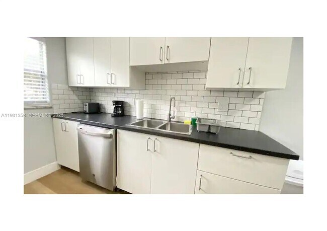 Building Photo - 845 NW 3rd St