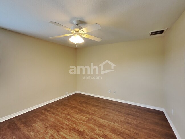 Building Photo - 1519 Swamp Rose Ln