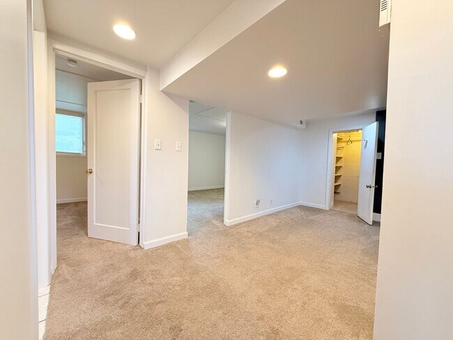 Building Photo - 345 W 1300 N
