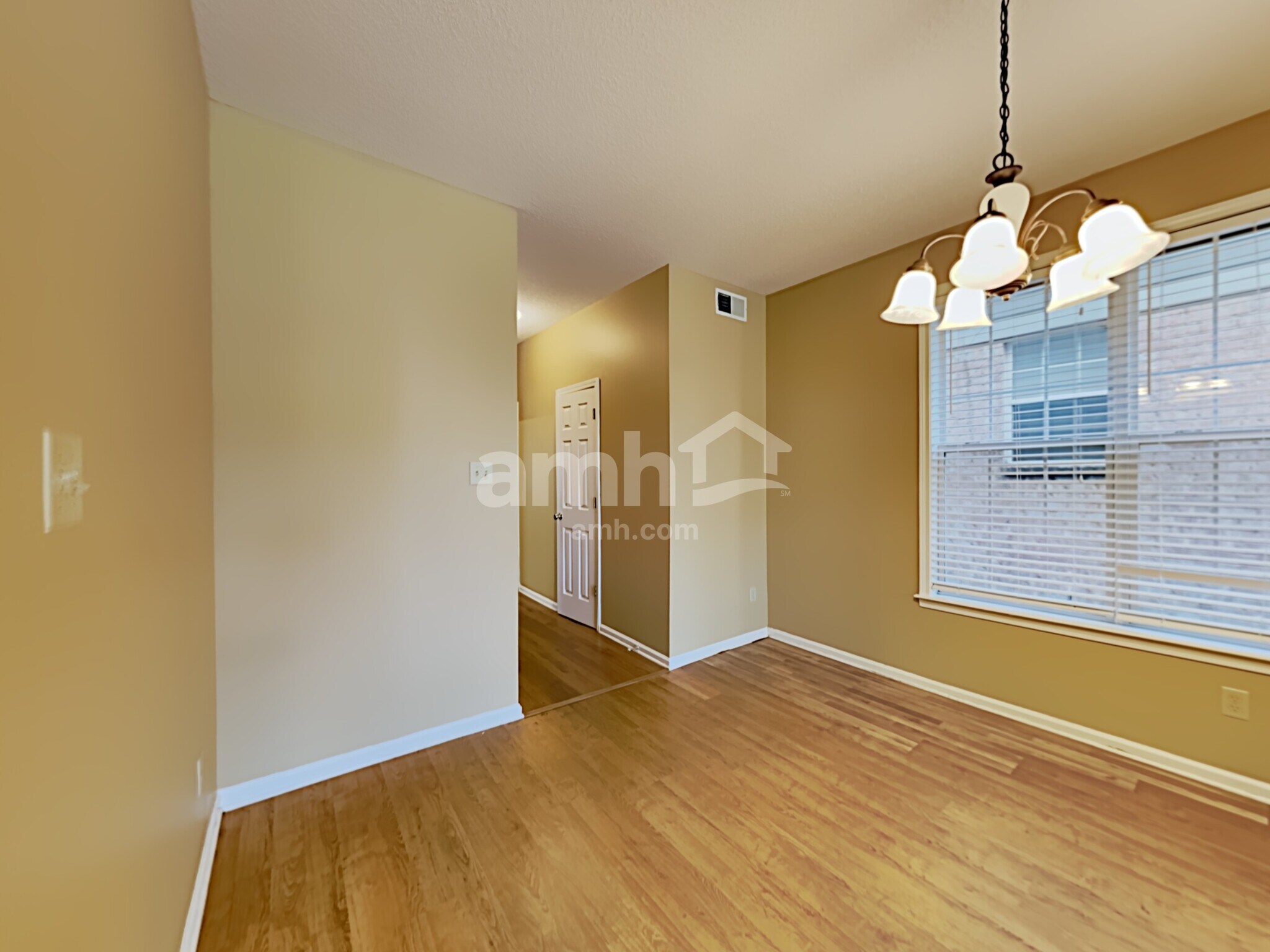 Building Photo - 8739 Overcup Oaks Dr