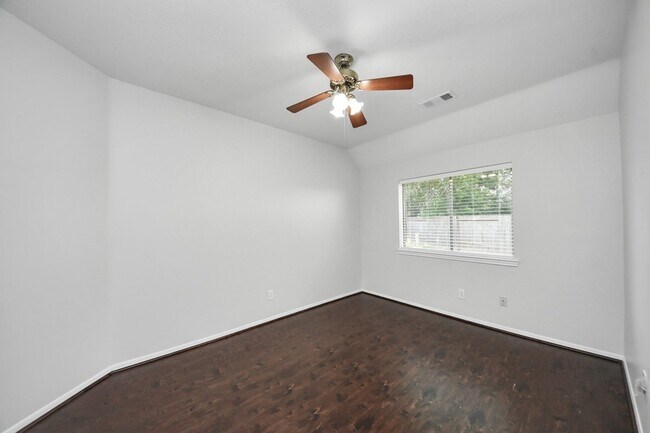 Building Photo - 8322 Adler Lake Dr