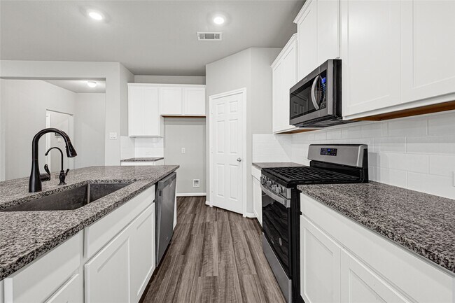 Building Photo - 13401 Emerald Mallard Dr