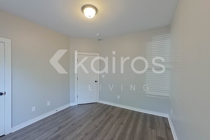 Building Photo - 151 Bates Ln