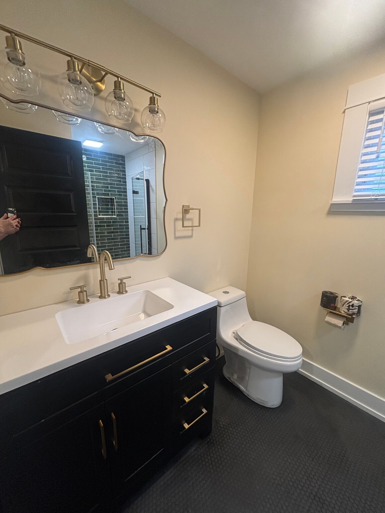 Building Photo - 2188 W 31st St