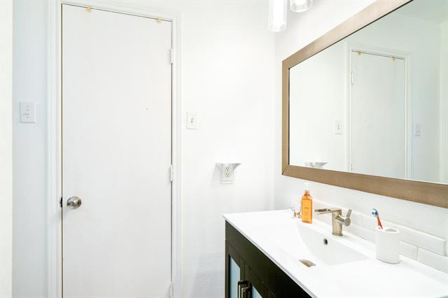 Building Photo - 2620 Winterstone Dr
