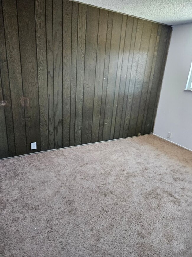 Building Photo - 745 Rene Ct