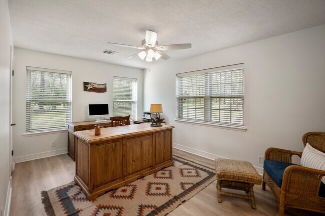 Building Photo - 15347 Conroe Dr