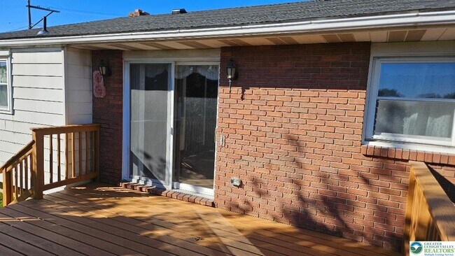 Building Photo - 559 Heckman Ave
