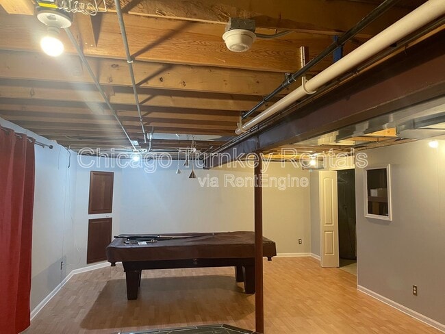 Building Photo - 527 Frieh Dr