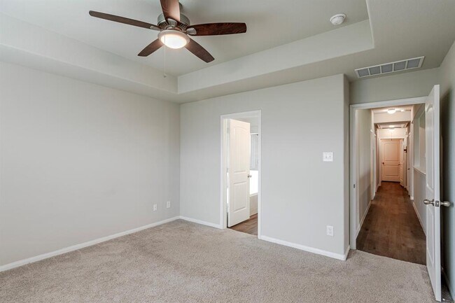 Building Photo - 4922 Blue Jacaranda Wy