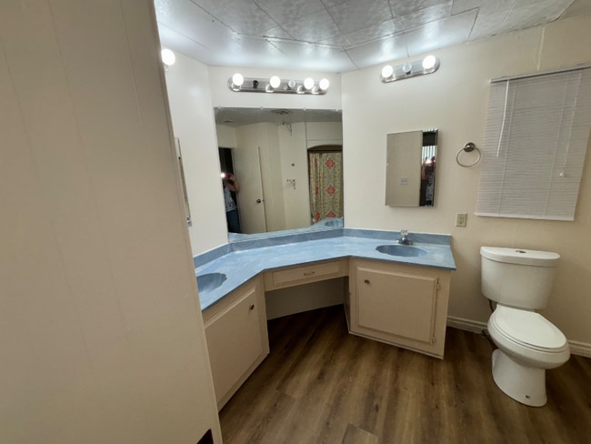 Building Photo - 1510 Orilla Ln