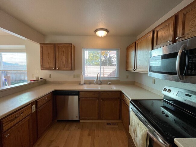 Building Photo - 1031 Mercury Dr
