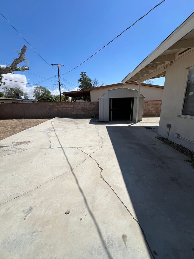 Building Photo - (APPLICATION PENDING) West Lancaster Home