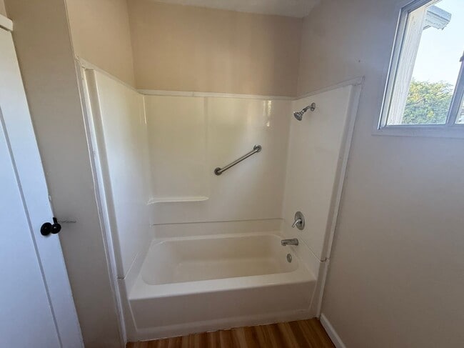 Building Photo - 5426 Ebey Ave