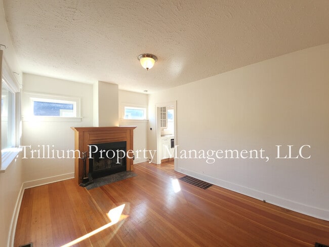 Building Photo - 6425 N Curtis Ave