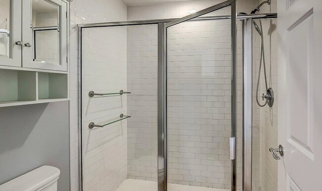 Building Photo - 1560 Blake St