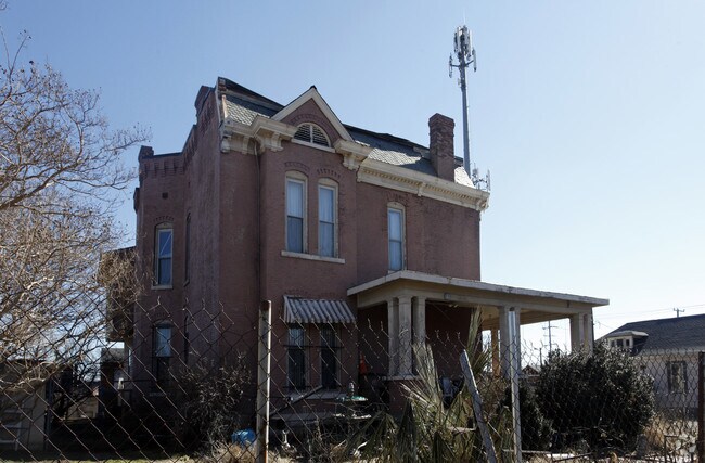 Primary Photo - 16 Academy Pl