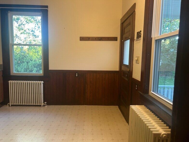 Building Photo - 30 Goldsmith St