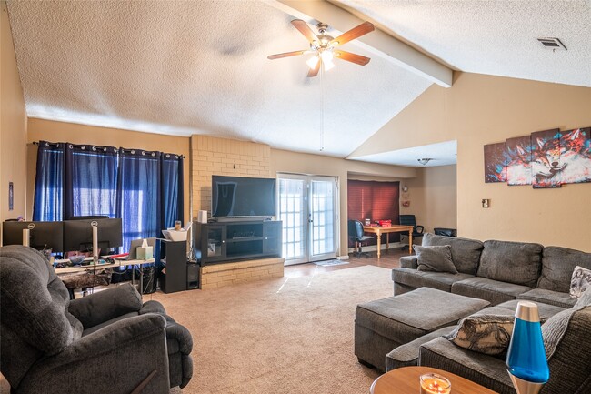 Building Photo - 3034 Deer Valley Dr