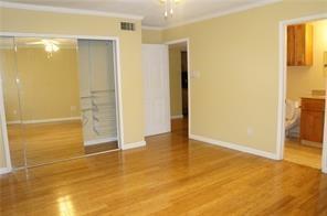 Building Photo - 2912 Charter Oak Dr