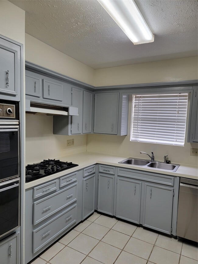 Building Photo - 11507 Sagemeadow Ln