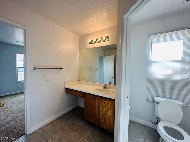 Building Photo - 2617 Rainbow Cactus Ct