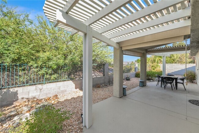 Building Photo - 1299 Echo Creek St