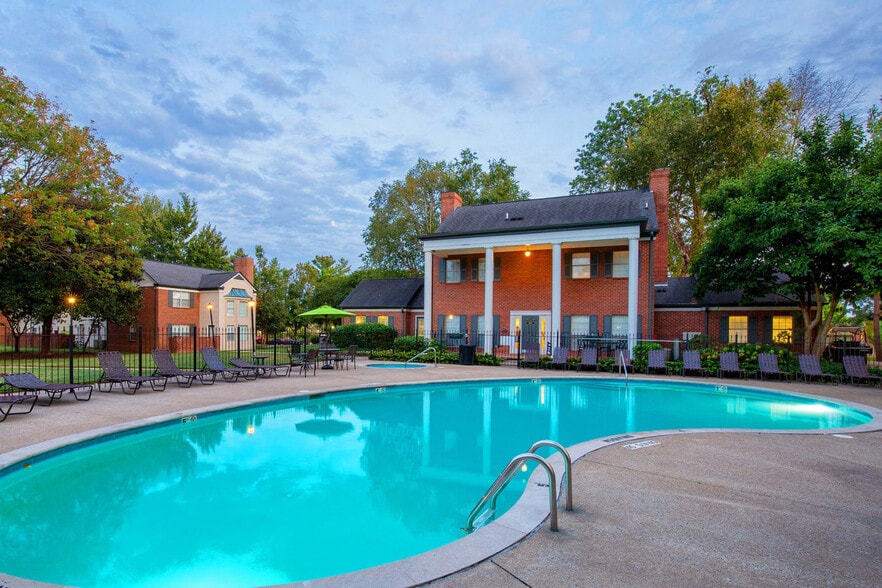 Littlestone Apartments 1008 Village Green Xing Gallatin TN 37066