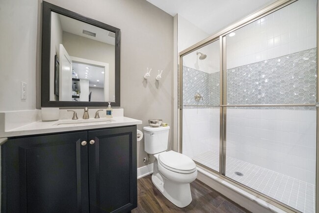 Building Photo - Luxury Fully Furnished 3 Bed 3.5 Bath Townhome in Darlington Ridge