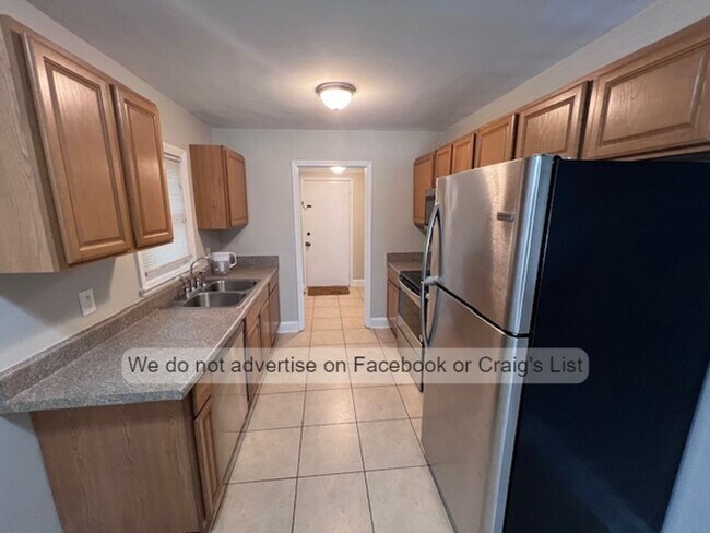Building Photo - 5306 Walnut Dr