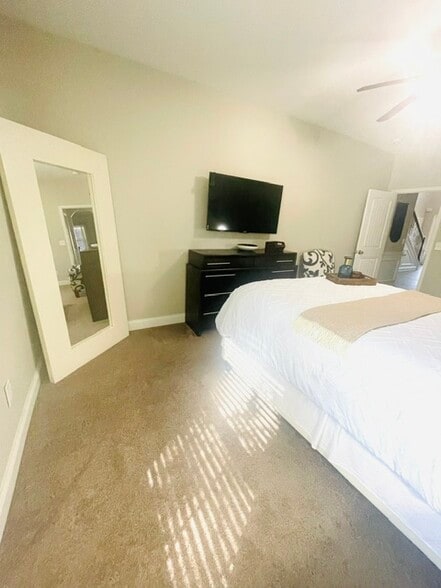 Furnished Room - 2677 Muskeg Ct SW