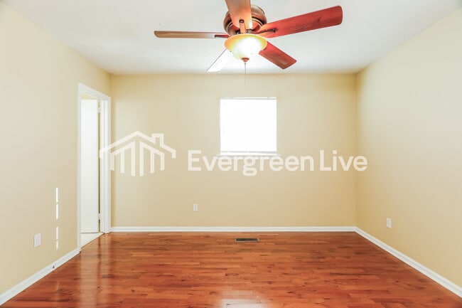 Building Photo - 4012 St John Ln NW