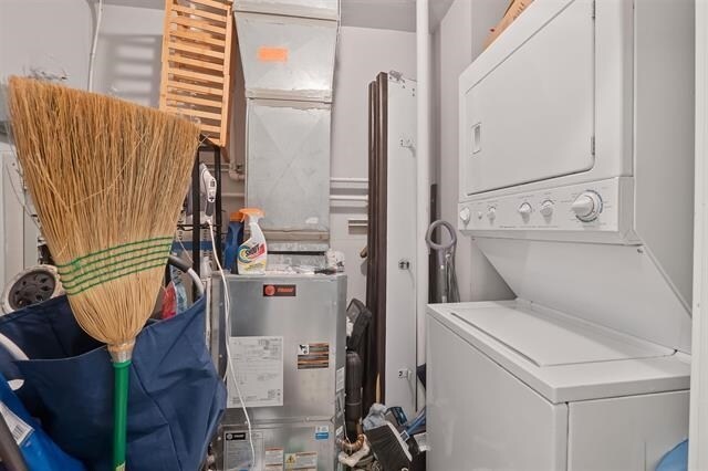 Building Photo - 689 Marin Blvd