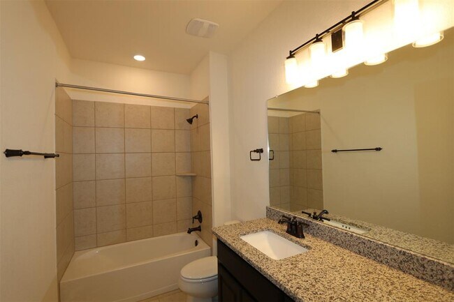 Building Photo - 3305 Amerigo Pl