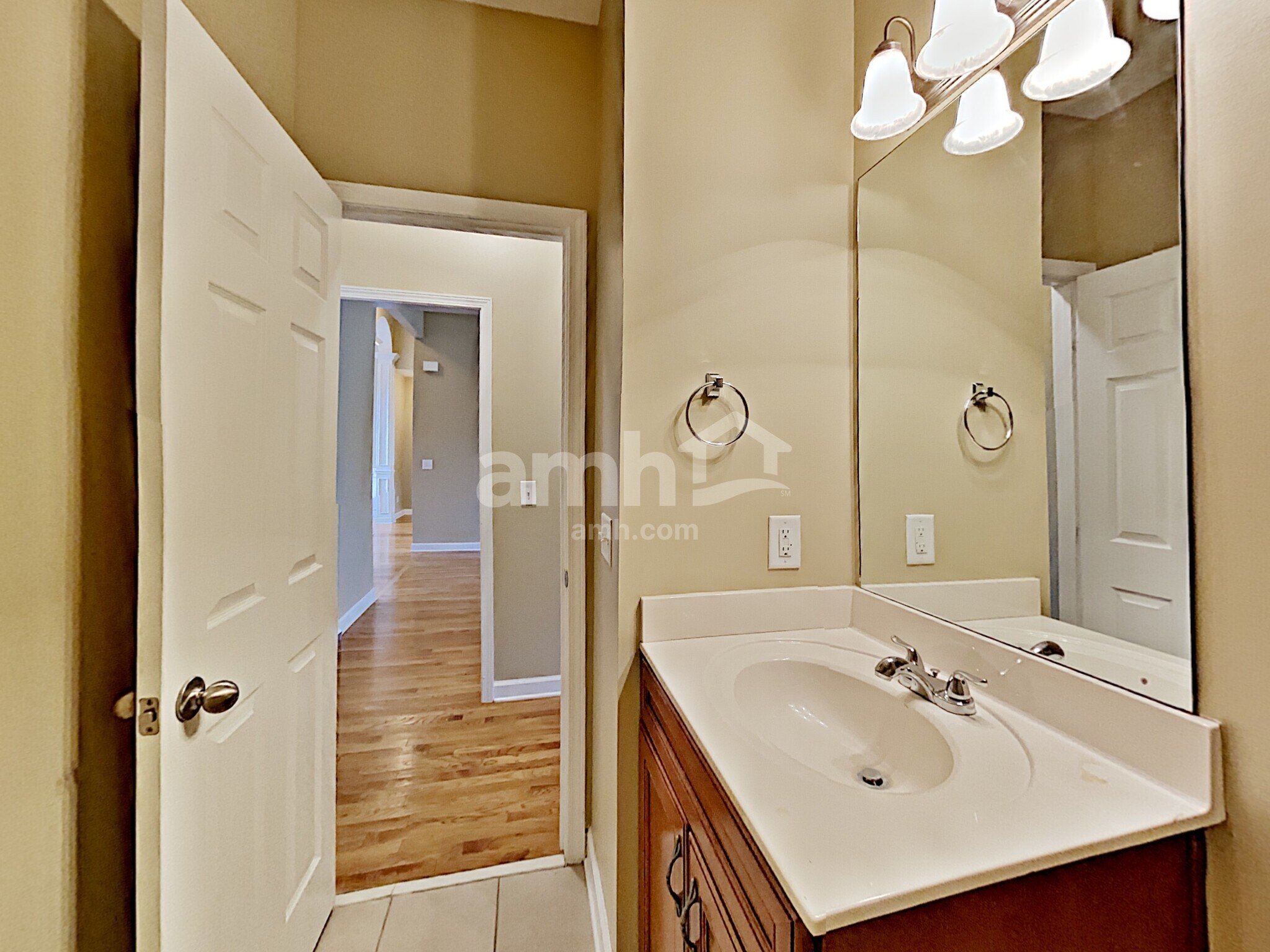 Building Photo - 165 Bland Dr