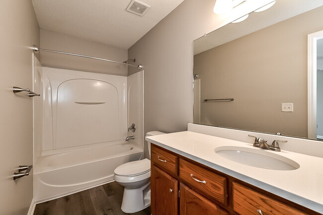 Building Photo - 1801 Cherry Creek Dr
