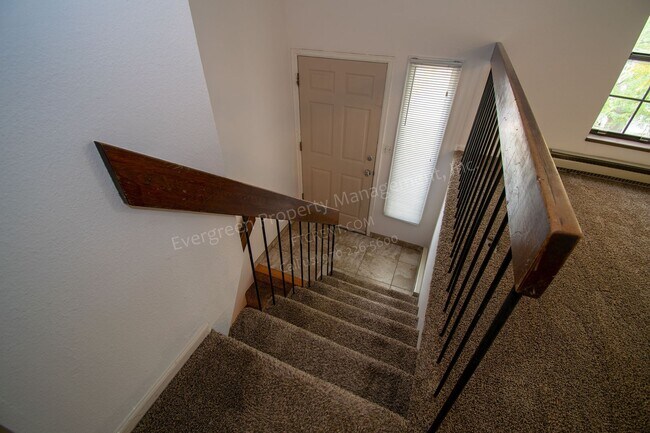 Building Photo - 3-Bedroom home in West Fort Collins!