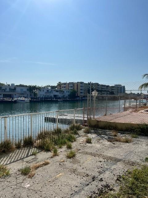 Primary Photo - 8001 Crespi Blvd