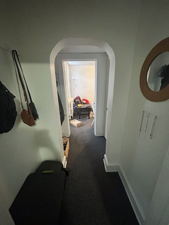 Building Photo - 1513 E Superior St