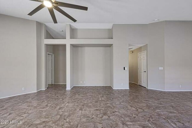 Building Photo - Stunning 3-bedroom, 2-bath home