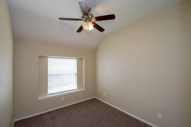 Building Photo - Adorable single story 3/2- Plano