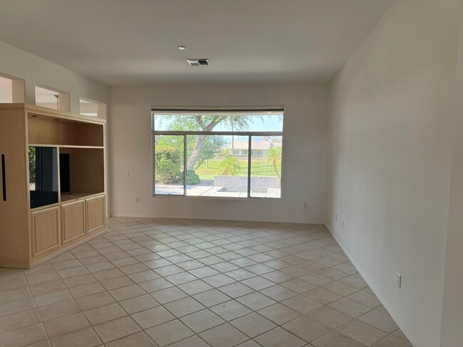 Building Photo - 78655 Golden Reed Dr
