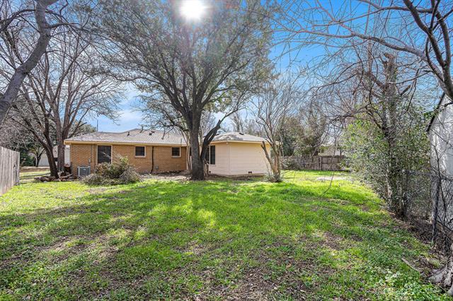 Building Photo - 3562 South Dr