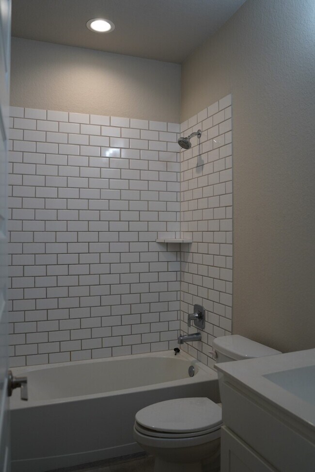 Building Photo - 3023 Jackmans Diamond